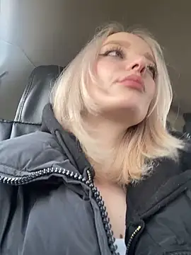 aka Blonde online show from April 2026 07:22:02 AM