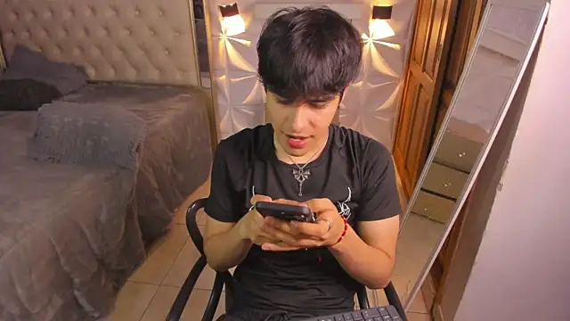 IamJuanJoc online show from April 2026 03:56:01 AM