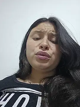 yessica gomez01 online show from July 2026 03:23:01 AM