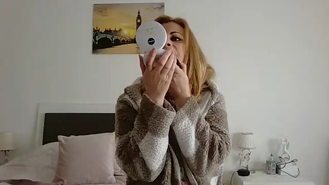 Clara1986 online show from March 2026 09:42:02 AM