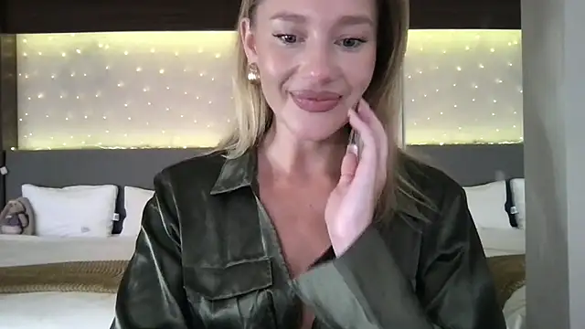 Stella muse online show from March 2026 03:30:02 AM