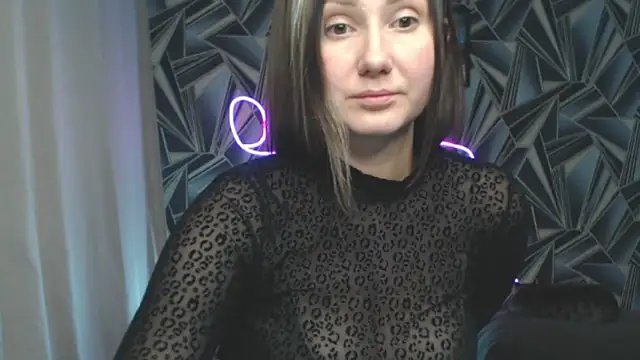 NikkiKiss    online show from March 2026 05:03:01 PM