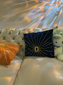 Mia-zhan online show from June 2026 10:44:01 PM