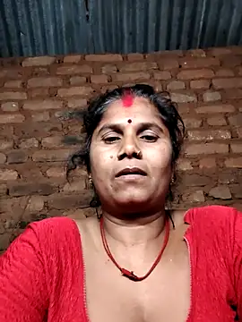 Hot di97 online show from April 2026 04:04:02 PM