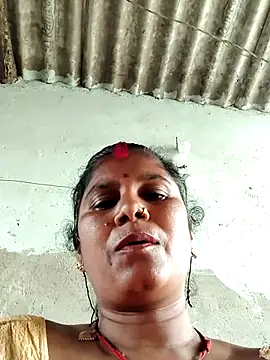 Snapshot of Hot_di97 chatting on June 2026 05:12:01 AM Hot di97 online show from June 2026 05:12:01 AM