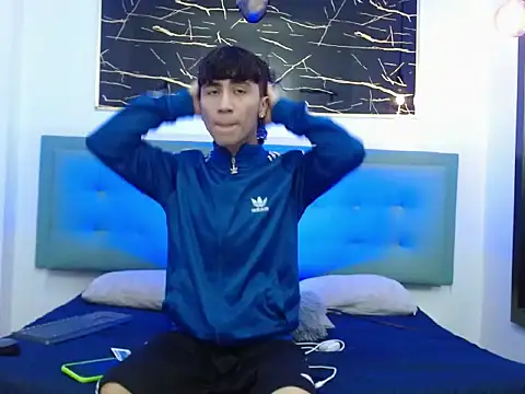 Snapshot of XanderGrey8 chatting on February 2026 07:34:02 PM XanderGrey8 online show from February 2026 07:34:02 PM