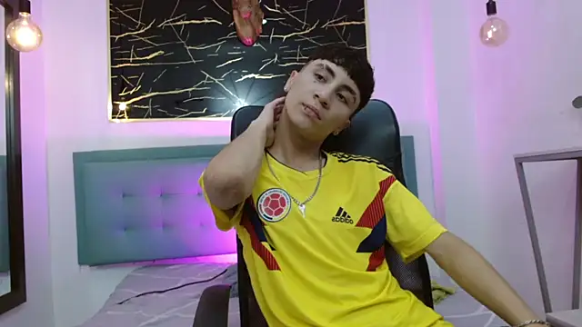 Snapshot of XanderGrey8 chatting on February 2026 07:41:01 PM XanderGrey8 online show from February 2026 07:41:01 PM