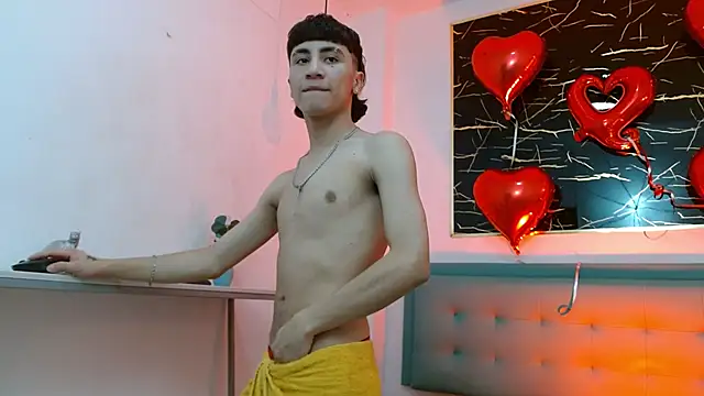 Snapshot of XanderGrey8 chatting on February 2026 07:10:01 PM XanderGrey8 online show from February 2026 07:10:01 PM