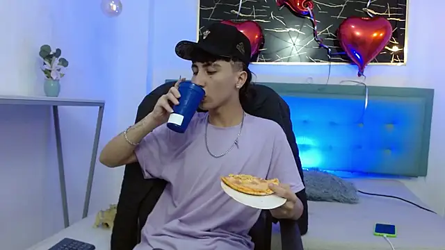 Snapshot of XanderGrey8 chatting on February 2026 08:16:01 PM XanderGrey8 online show from February 2026 08:16:01 PM