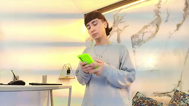 Snapshot of XanderGrey8 chatting on March 2026 07:09:01 PM XanderGrey8 online show from March 2026 07:09:01 PM