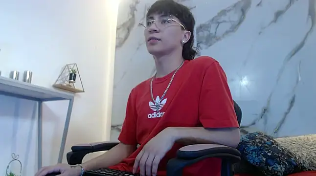 XanderGrey8 online show from April 2026 07:25:02 PM