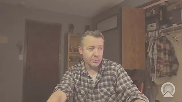 chrisw8140 online show from April 2026 03:28:01 AM