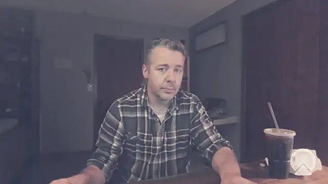 chrisw8140 online show from April 2026 03:56:01 AM