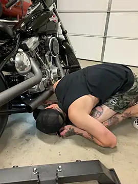 Snapshot of brngitdwn chatting on March 2026 06:07:02 AM brngitdwn online show from March 2026 06:07:02 AM