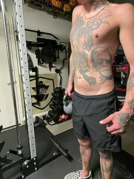 Snapshot of brngitdwn chatting on March 2026 04:57:01 AM brngitdwn online show from March 2026 04:57:01 AM