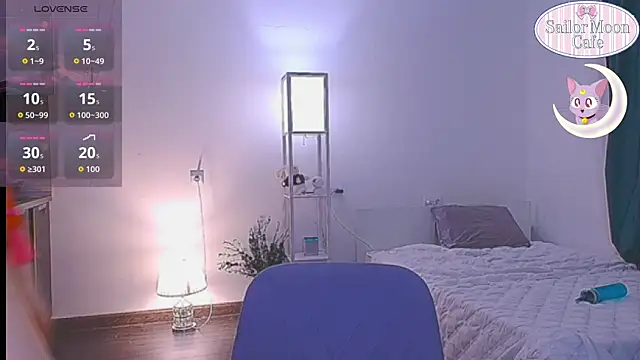 sailormoon666  online show from April 2026 09:39:33 PM