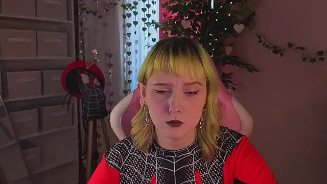 Roziett Belle online show from March 2026 08:07:02 AM