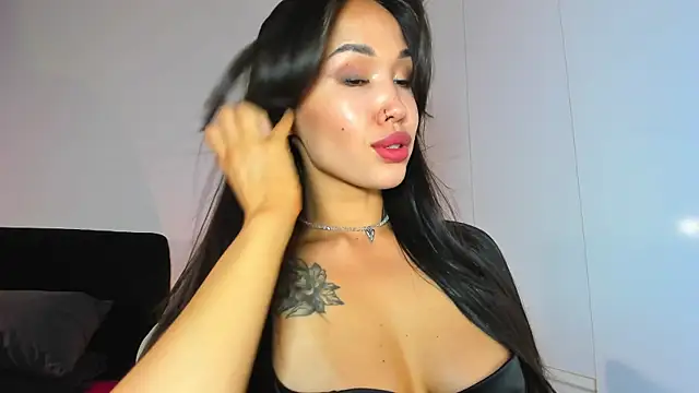 Snapshot of your_asian_dream chatting on June 2026 05:44:01 PM your asian dream online show from June 2026 05:44:01 PM