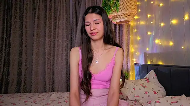 NeliaBermea online show from April 2026 09:39:33 PM