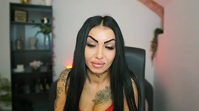 Latinella  online show from January 2026 07:41:02 PM