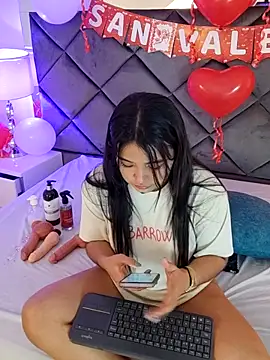 Lucia fastcollins online show from February 2026 01:06:01 PM