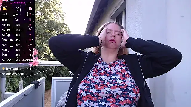 Snapshot of Mia_lou05 chatting on July 2026 05:01:01 AM Mia lou05 online show from July 2026 05:01:01 AM