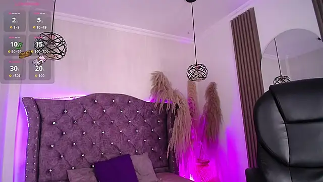 Snapshot of Violet_Collins1 chatting on June 2026 09:43:02 PM Violet Collins1 online show from June 2026 09:43:02 PM