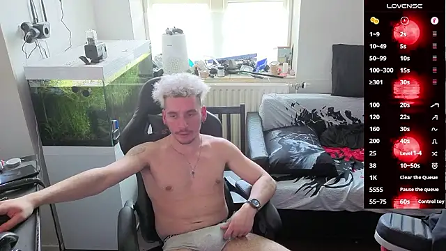 Rayzel White online show from March 2026 01:04:02 PM