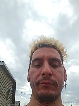 Rayzel White online show from July 2026 09:40:01 AM