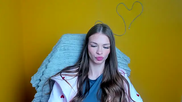 Lina Loveuu online show from March 2026 12:44:02 PM