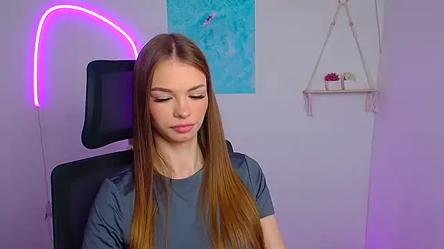 Lina Loveuu online show from April 2026 05:35:01 AM