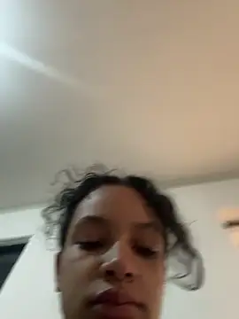 Nyxx Velariia online show from March 2026 04:01:01 PM