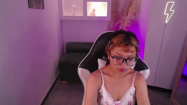 melodyy as online show from February 2026 12:49:01 PM