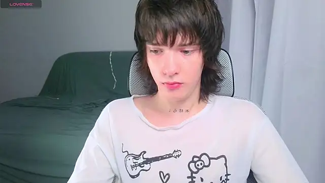 LeonBoykisser online show from July 2026 02:38:01 AM