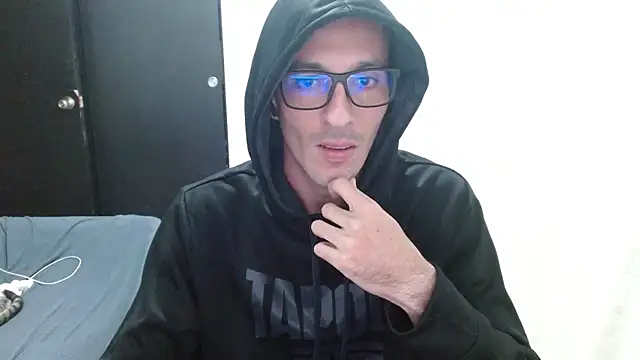 maskguy23 online show from June 2026 06:26:01 AM
