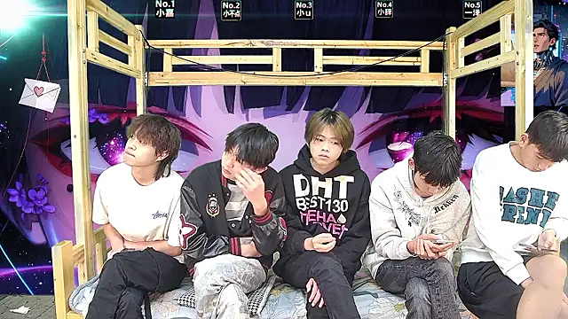 xiaohuangren01 online show from March 2026 01:20:01 AM