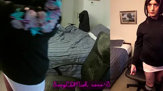 Snapshot of SissyCDMish chatting on July 2026 03:51:01 PM SissyCDMish online show from July 2026 03:51:01 PM