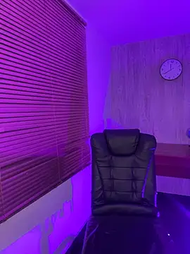 elodie rouge online show from February 2026 04:40:02 AM