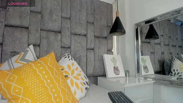 JenniQ69 online show from July 2026 08:30:02 PM