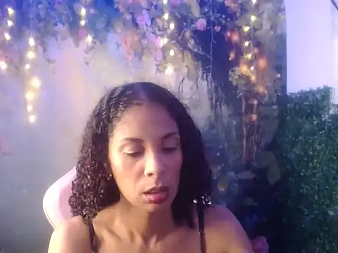 Snapshot of rosa_skinny chatting on June 2026 08:57:02 PM rosa skinny online show from June 2026 08:57:02 PM