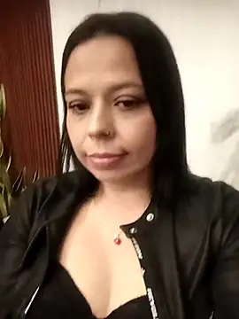 Snapshot of RossyAlvarez chatting on July 2026 02:24:01 AM RossyAlvarez online show from July 2026 02:24:01 AM