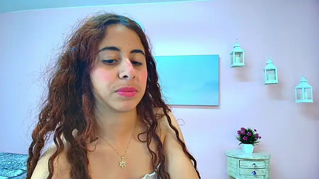 Snapshot of scarlett_clyde chatting on July 2026 12:34:01 PM scarlett clyde online show from July 2026 12:34:01 PM