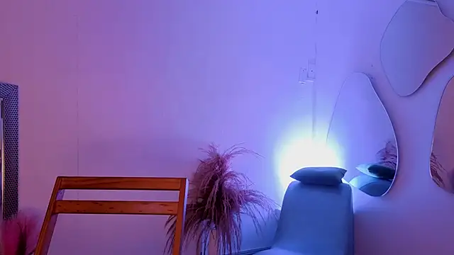 fransheskarossi online show from March 2026 12:10:02 PM