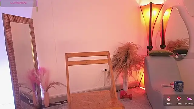 fransheskarossi online show from March 2026 12:16:01 PM