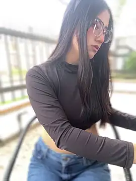 StrawberryPink  online show from March 2026 11:28:02 AM