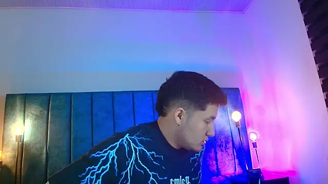 Alexander Connor online show from March 2026 12:05:01 PM