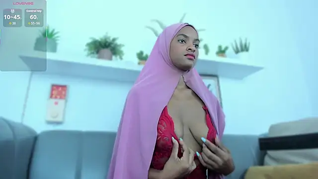 Amira Alzahra online show from April 2026 04:01:01 PM