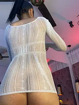 Auri   online show from July 2026 07:38:01 PM