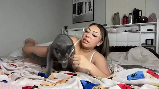 Lalaaxo online show from March 2026 04:19:01 AM