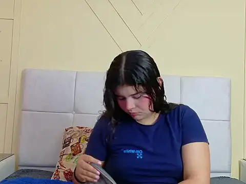 SalomeEvanz online show from March 2026 01:29:02 PM